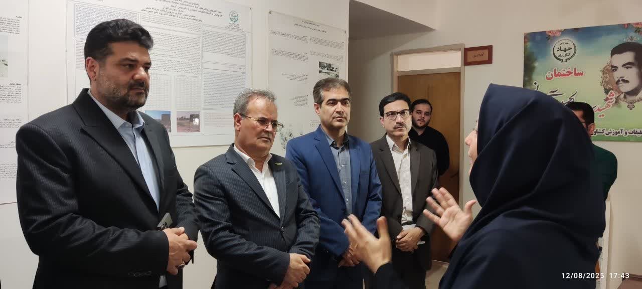 بازدید معاون وزیر جهاد كشاورزی از طرح‌های تحقیقاتی و آموزشی سمنان