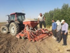 آغاز کشت‌های پاییزه با کاشت کلزا در ایستگاه‌های مهرگان و اسلام‌آباد کرمانشاه آغاز شد