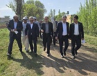 در بازدید دکتر غلامرضا گل‌محمدی، معاون وزیر و رئیس سازمان تحقیقات، آموزش و ترویج کشاورزی (تات)، به اتفاق هیات همراه و با حضور دکتر احد بیوته نماینده مردم شریف اردبیل، نیر، نمین و سرعین در مجلس شورای اسلامی، از ایستگاه تحقیقات کشاورزی و منابع طبیعی آلاروق