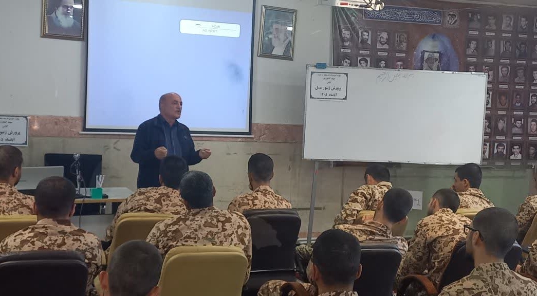 برگزاری دوره آموزش پرورش زنبور عسل برای کارکنان وظیفه سپاه روح‌الله استان مرکزی