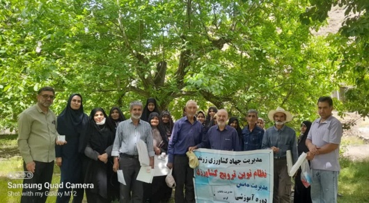 برگزاری روز مزرعه با موضوع آفت مخرب کرم خراط