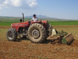 اجرای خاک‌ورزی حفاظتی، راهکار کلیدی برای پایداری تولید در اراضی کشاورزی