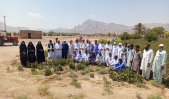 دوره آموزشی و بازدید از مزرعه الگویی پنبه در روستای چاه شهی از توابع شهرستان خاش