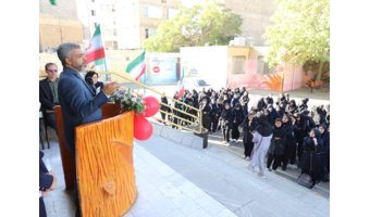 حضور رئیس مرکز آموزش عالی امام خمینی(ره) در هنرستان فنی‌حرفه‌ای دخترانه امام سجاد(ع)؛ تأکید بر مهارت‌آموزی و کارآفرینی دانش‌آموزان