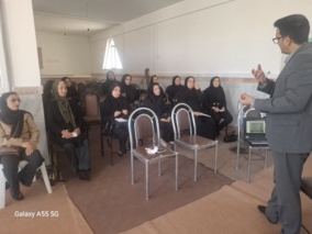 برگزاری کارگاه آموزشی آشنایی با روشهای تسهیلگری به منظور توانمندسازی زنان روستایی و عشایری در شهرستان هرسین