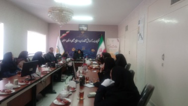 برگزاری دوره تخصصی برای کارکنان و مدرسان  هنرستان های وابسته مرکز سمنان