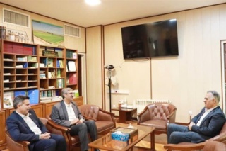 دیدار رئیس جدید شرکت توسعه کشت ذرت با رئیس و معاون مؤسسه تحقیقات اصلاح و تهیه نهال و بذر
