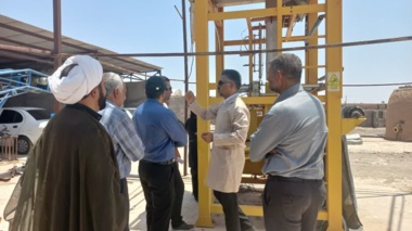 برگزاری کارگاه آموزشی و روز مزرعه تولید سیلاژ خوراک دام با استفاده از برگ خرما درشهرستان بم استان کرمان