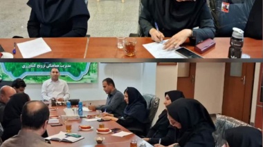 حضور کارشناس آموزش و ترویج پژوهشکده خرما و میوه‌های گرمسیری در نشست تعاملی رابطین هماهنگی ترویج کشاورزی خوزستان
