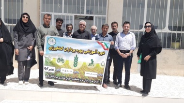 دوره آموزشی واکاوی علل عارضه زوال مرکبات و راهکارهای کنترل آن در شهرستان عنبرآباد
