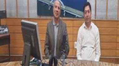 شرکت در برنامه رادیویی کندمیز با عنوان داشت چغندرقند