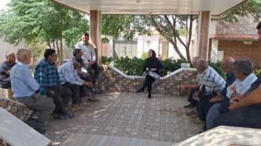 دوره آموزشی با عنوان مدیریت عوارض فیزیولوژیک در میوه انار در روستای حقانیه شهرستان ساوه