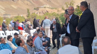 روز مزرعه برداشت زرشک در شهرستان تفرش