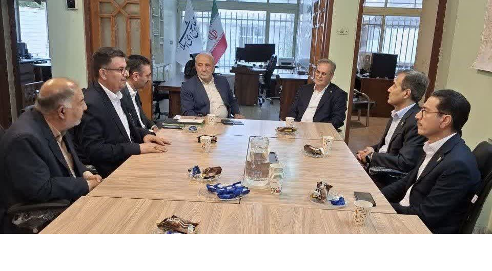 گل‌محمدی: مجلس بازوی توانمند سازمان تات برای تحول دیجیتال در کشاورزی است