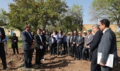 گزارش تصویری/بازدید معاون وزیر جهاد کشاورزی دکتر غلامرضا گل محمدی و مشاور رئیس سازمان در امور موسسات، مراکز ملی و استانی دکتر کاظم محمدپور، از طرحهای تحقیقاتی کشاورزی اردبیل